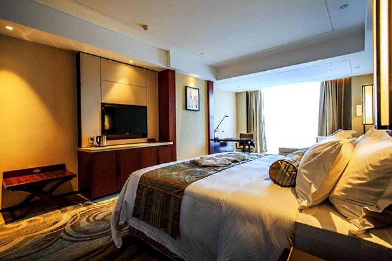 Ramada Jiaxing Hotel Exterior photo